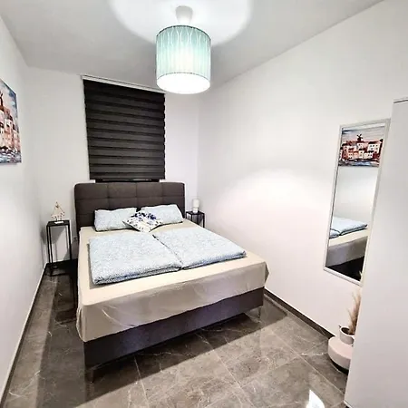 Tadic Apartment Omisalj